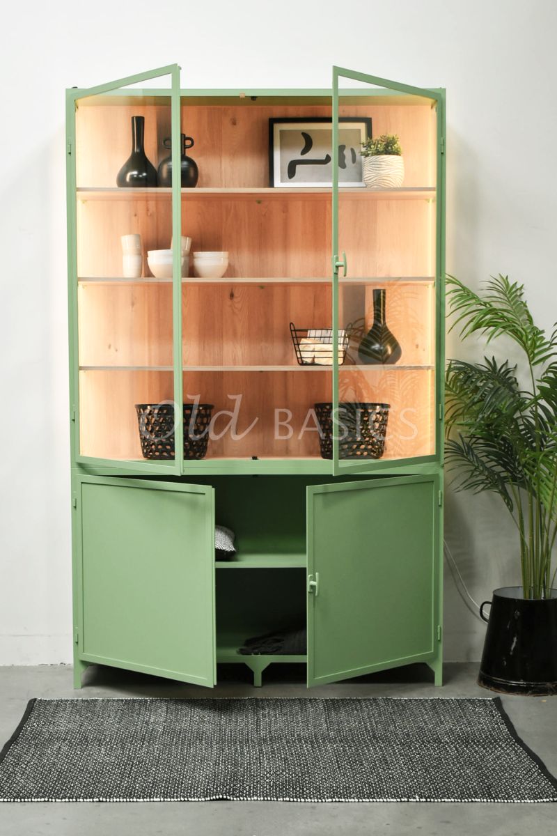 Detail van Apothekerskast Demi  Oak LED, 2 deuren, RAL6021, groen, materiaal staal
